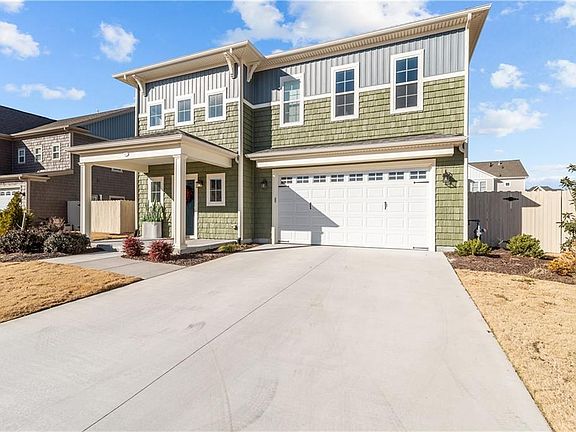 2nd image of 421 Middleton Way