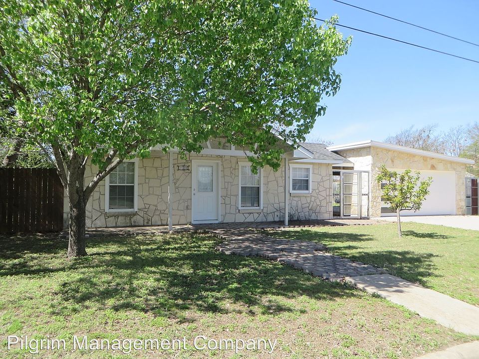 1st image of 203 N Brushy St