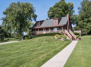 9740 County Road 105 Rd NW, Pine Island, MN 55963