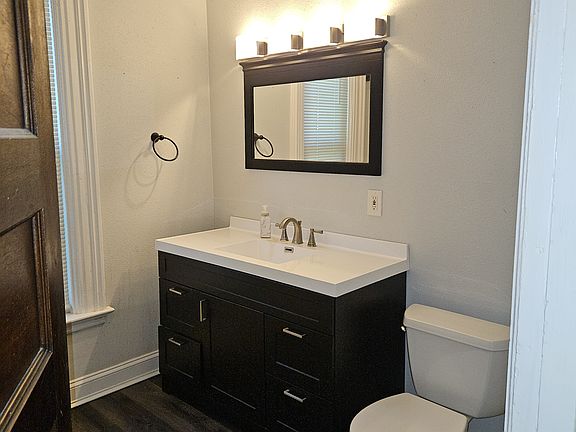 5th image of 213 Smith Ave #2