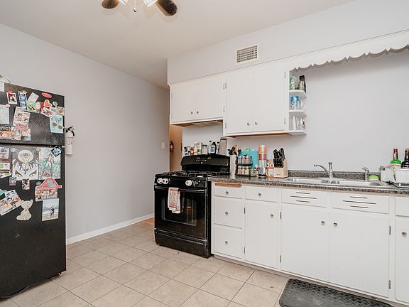 4th image of 1521A Bonnie Brae Pl #2S
