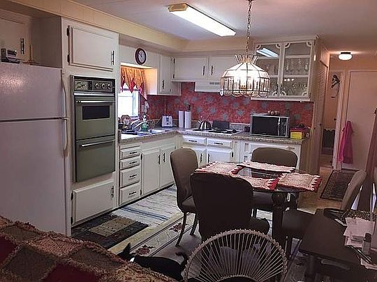 3rd image of 152 N Lake Dr