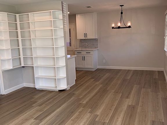 3rd image of 6131 Fenimore Way