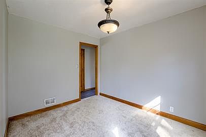 5th image of 311 Hillcrest Dr