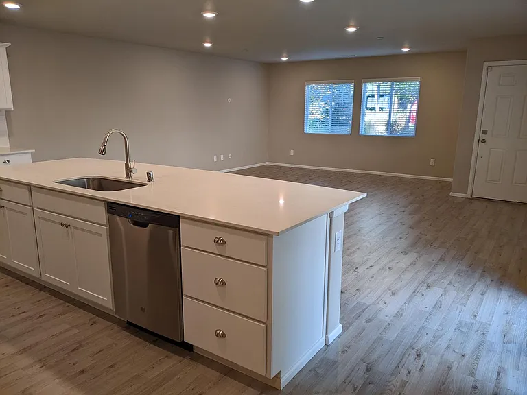 3368 Hoffman Hill Blvd — Photo 7