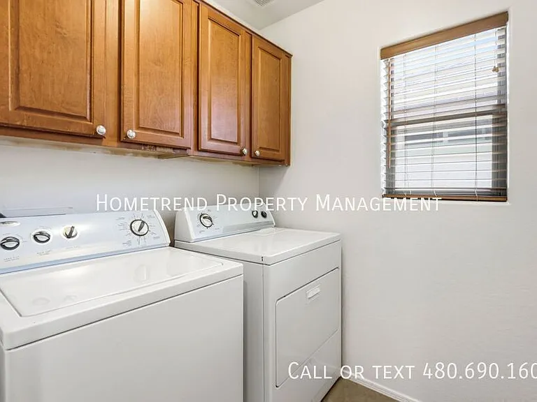 3855 E Santa Fe Ln — Photo 8