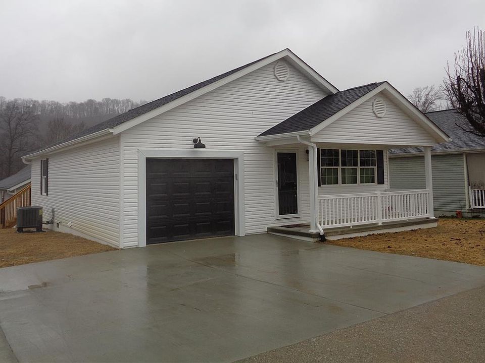 2nd image of 106 Palm Dr