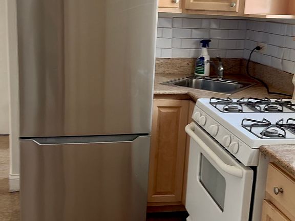 2nd image of 5504 W Barry Ave #2