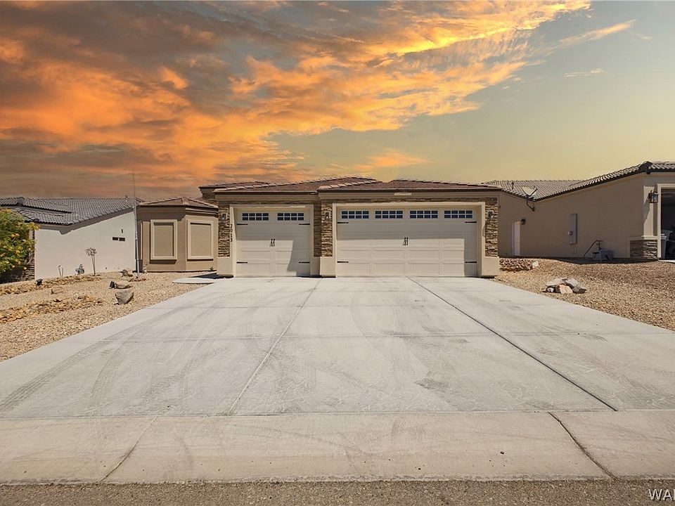 1st image of 2013 E Valor Drive