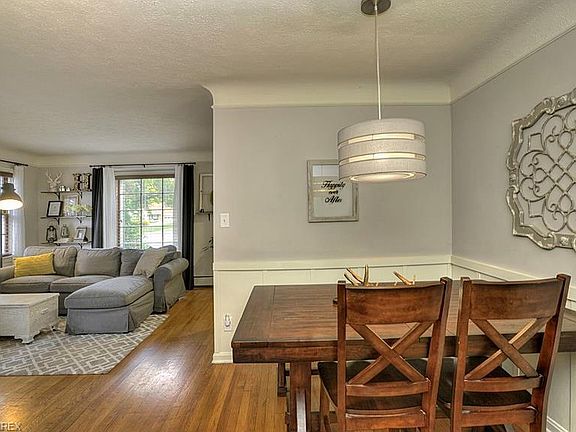 5th image of 21340 Cromwell Ave