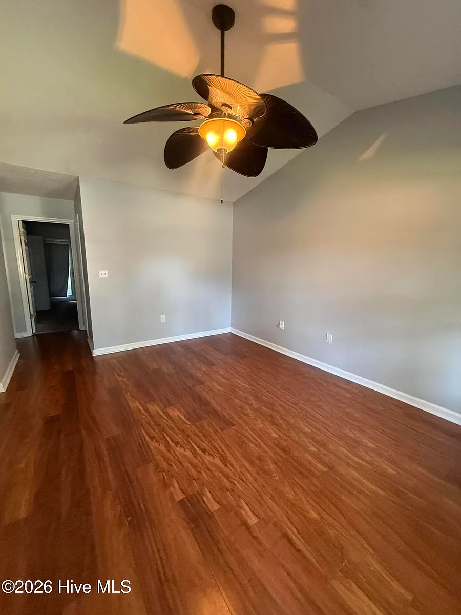 Building Photo - 600 N 35th St #103