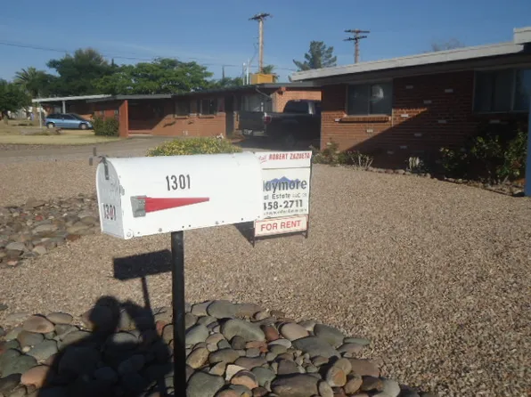 1301 Cushman Dr, Sierra Vista, AZ 85635