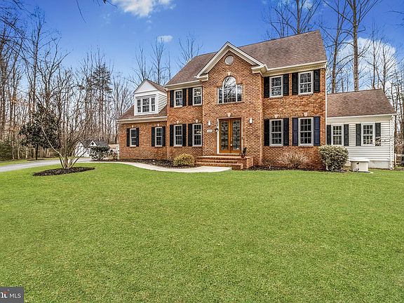 2nd image of 703 Eachann Ln