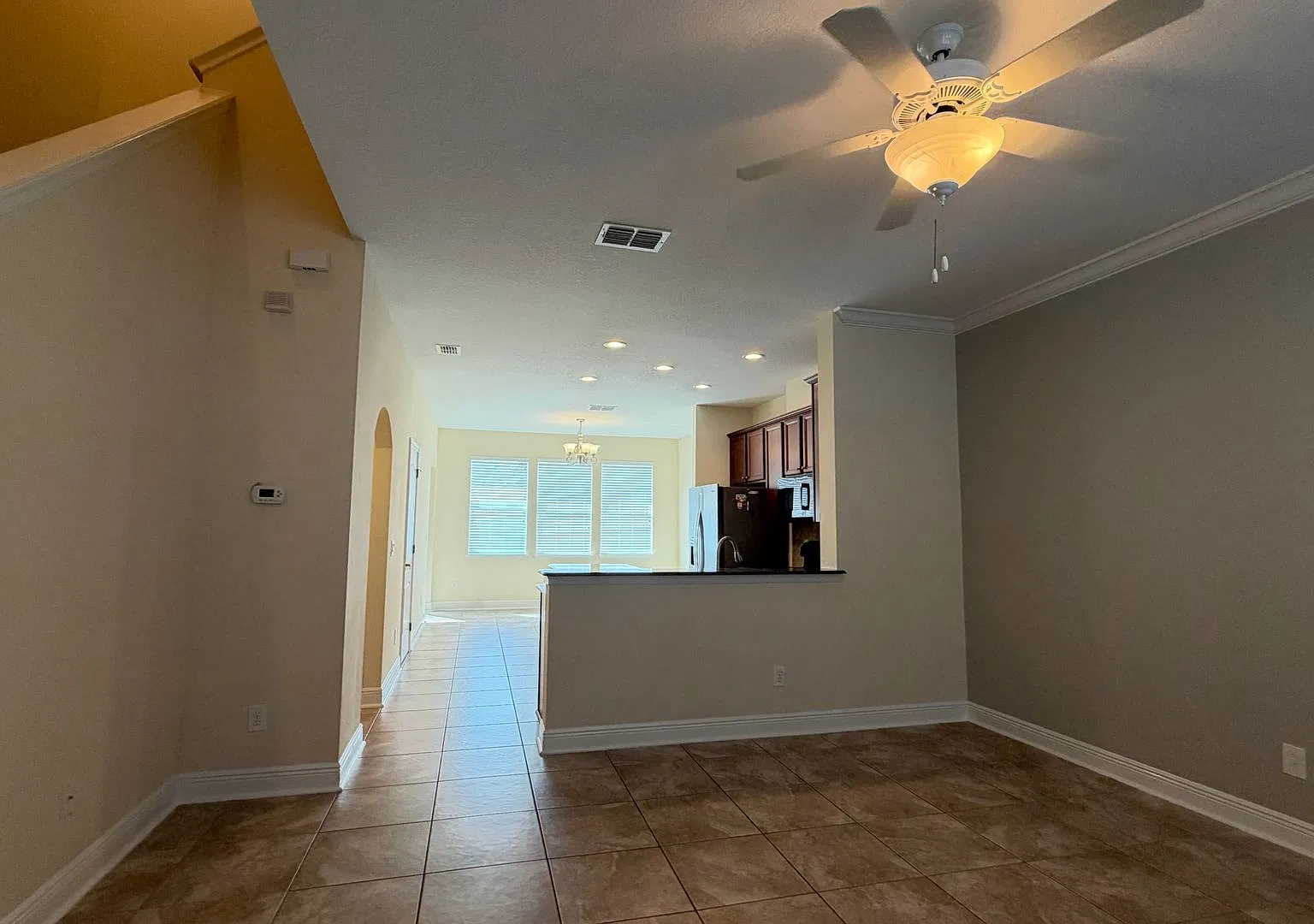 Beautiful 3-Bedroom Townhome in Gated Savannah Park at Heathrow! — Photo 3