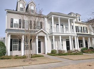1041 Philpott Dr, Chapel Hill, NC 27517