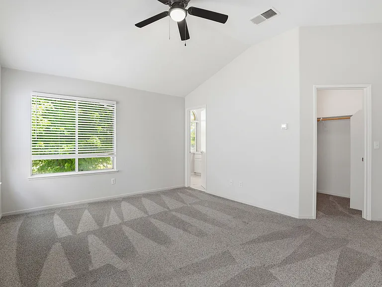 419 Pioneer Ave — Photo 16