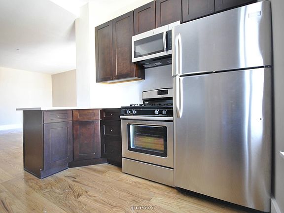 5th image of 1219 Union St APT 3E