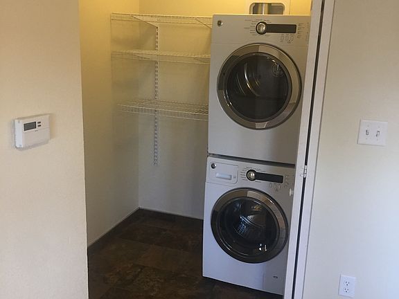 5th image of 911 E Gibbon St APT 11