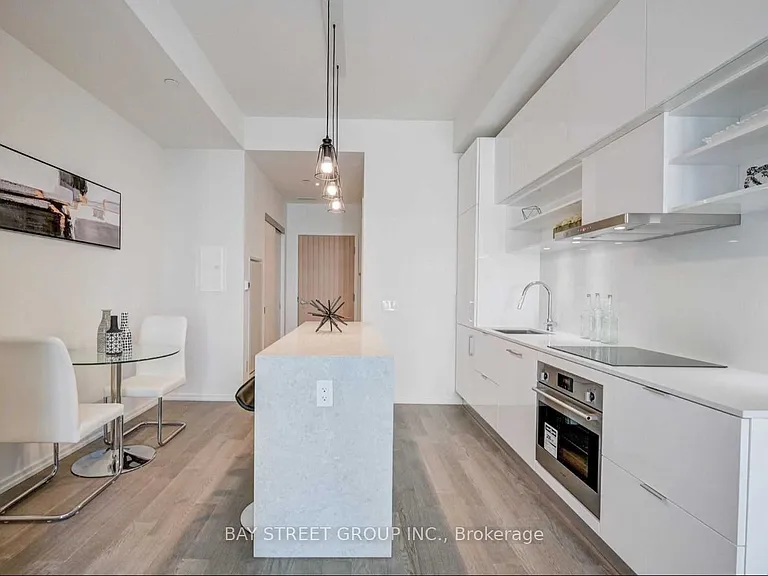 5 Soudan Ave #1908 — Photo 3