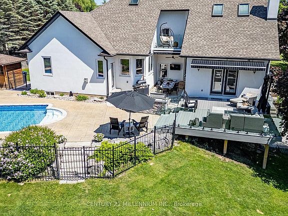 3rd image of 50 Lyonsview Ln