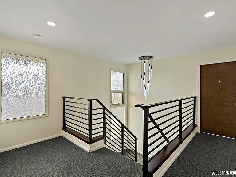 230 W 10th Ave — Photo 7