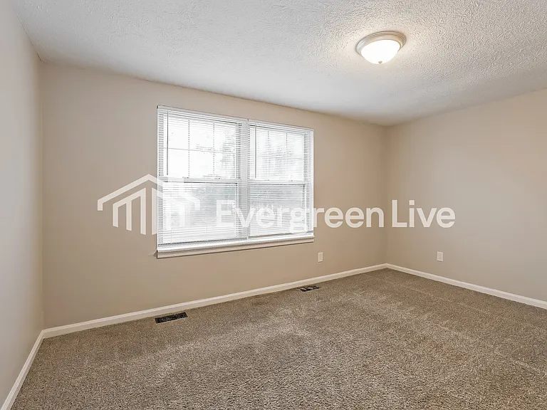 1401 Wolf Cir — Photo 6
