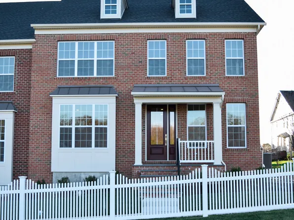 4840 W Blossom Dr, Doylestown, PA 18902
