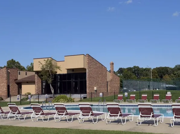 Parkview Village Apartments