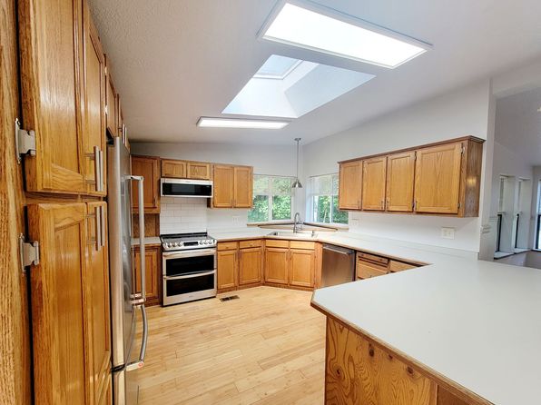 2311 NE Spodie Ln, Poulsbo, WA 98370