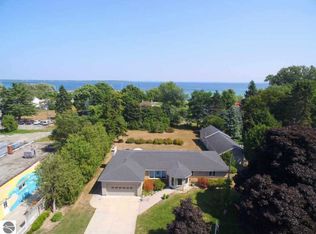 117 Waukazoo St, Northport, MI 49670