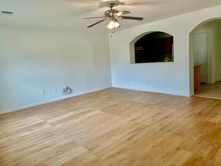 5427 Quail Cove Ln — Photo 3