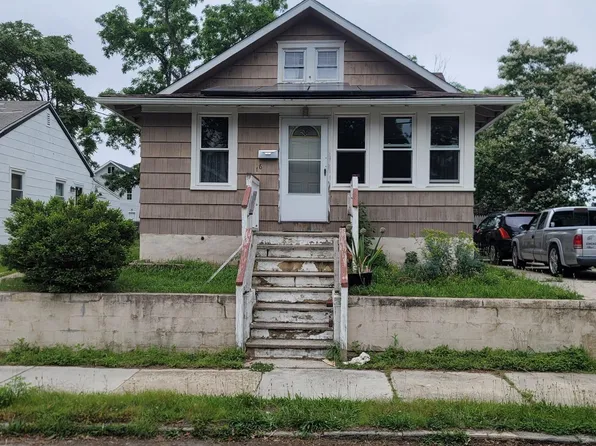 16 W Thompson Ave, Pleasantville, NJ 08232