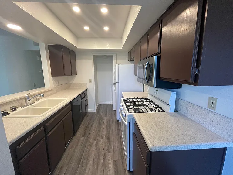 9322 Twin Trails Dr #103 — Photo 7