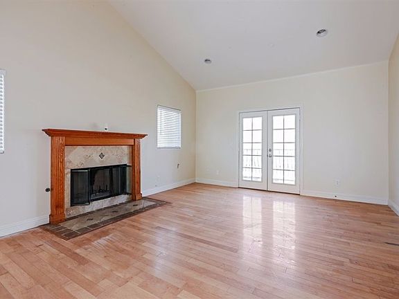 4th image of 9401 Hillrose St
