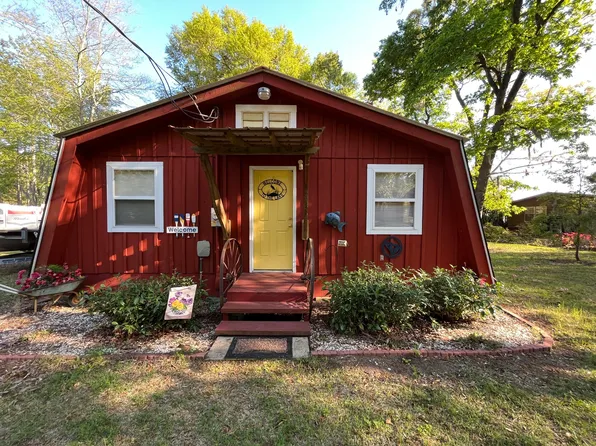 1032 Gator Dr, Summerton, SC 29148