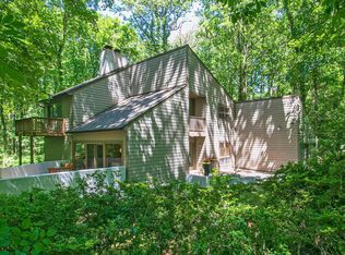 634 Springvale Rd, Great Falls, VA 22066