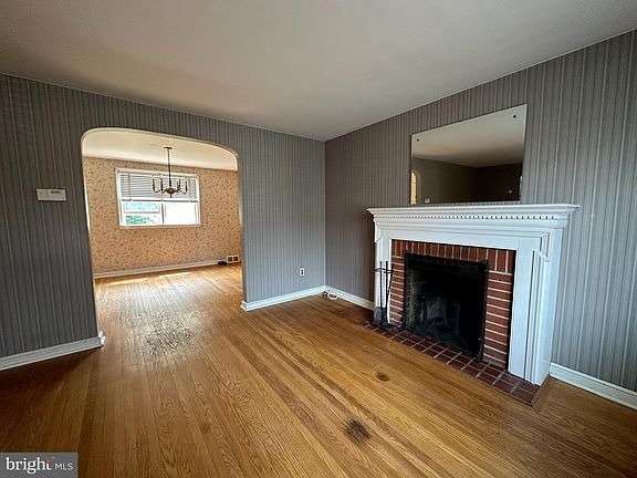 5th image of 7713 Rockwell Ave
