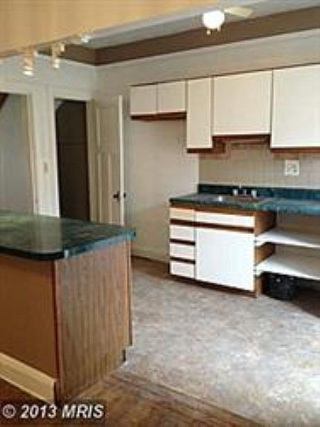 2nd image of 4240 Sheldon Ave