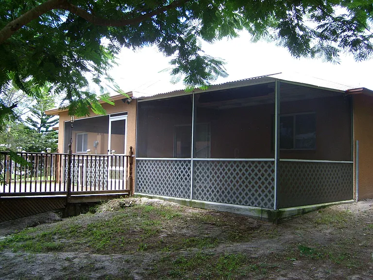 8462 Trillium Rd — Photo 2