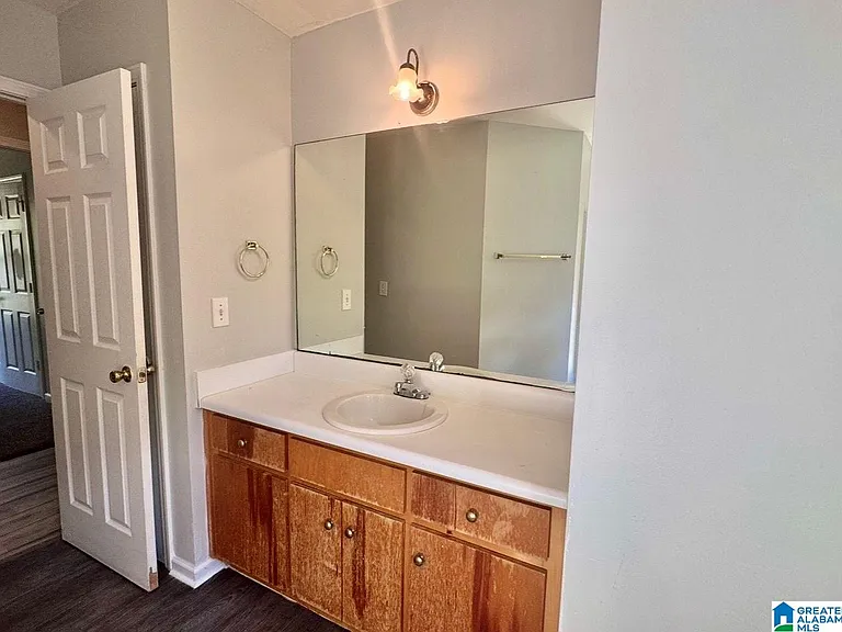 132 Lola St — Photo 11