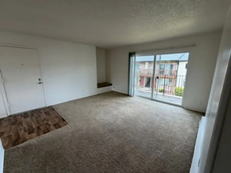 Comfortable Beaverton Living in a Convenient Location! — Photo 52