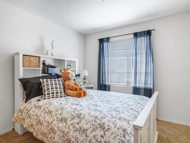 Experience comfort and charm in this beautifully designed bedroom, perfect for relaxation. Experience comfort and charm in this beautifully designed bedroom, perfect for relaxation.