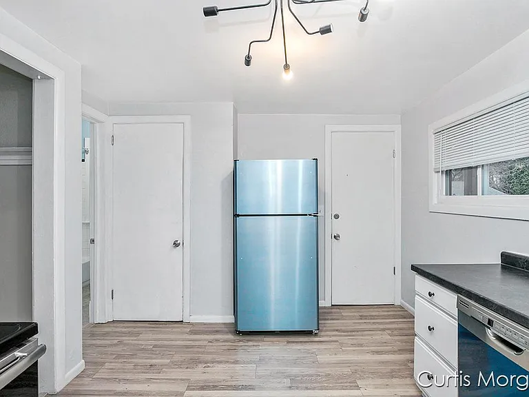 1035 Chatham St NW — Photo 17
