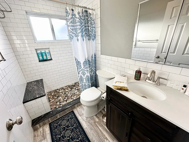 2515 Frances St NE — Photo 12