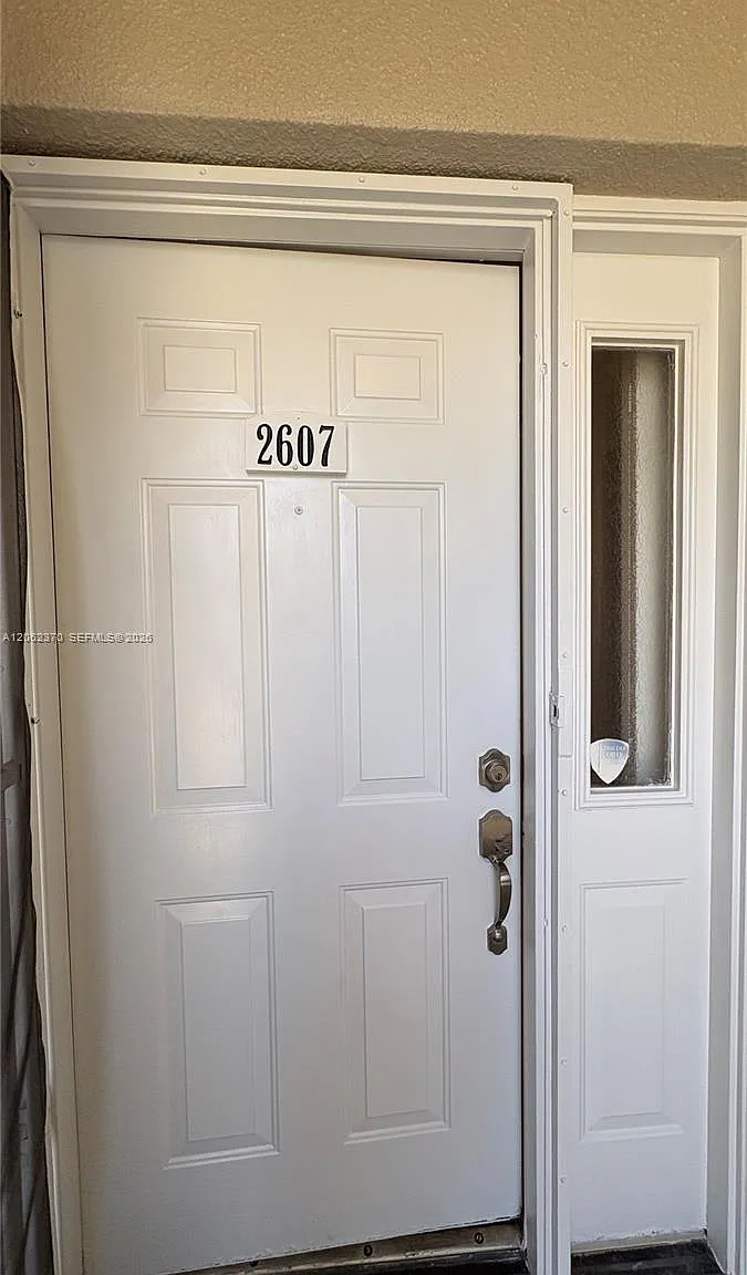 Keys Gate Condo No Six — Photo 2