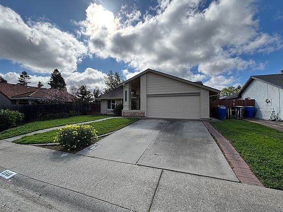 3rd image of 1148 Socorro Way