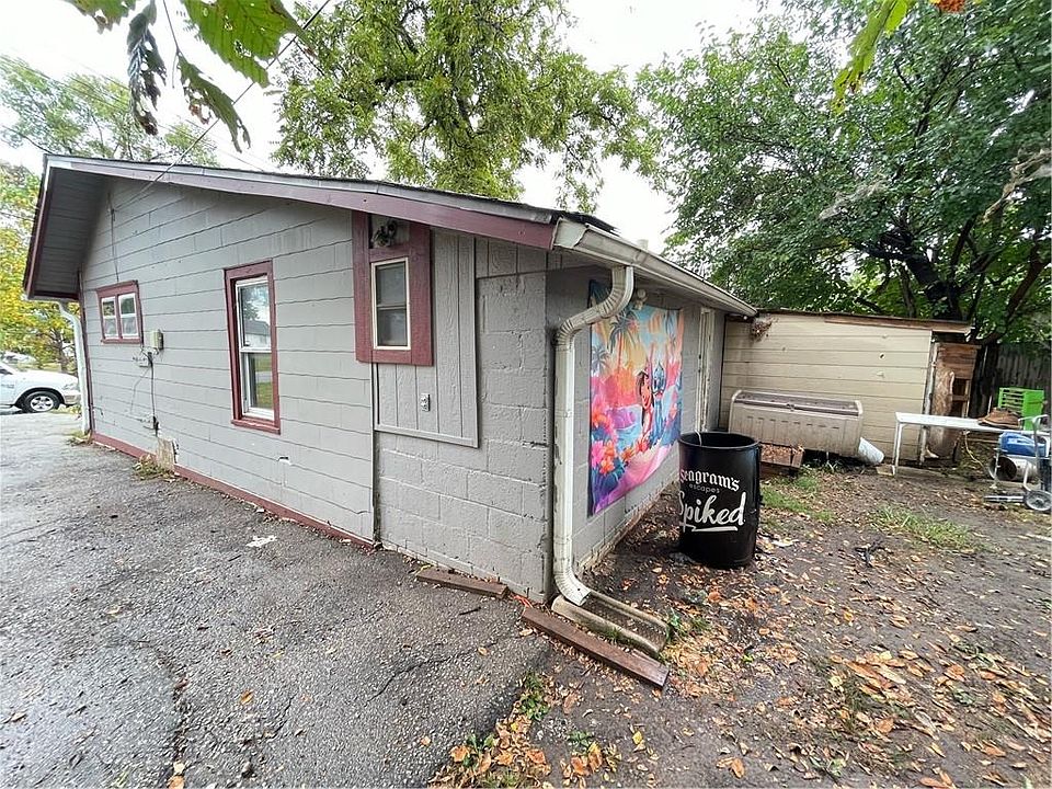2nd image of 1827 E 81st St