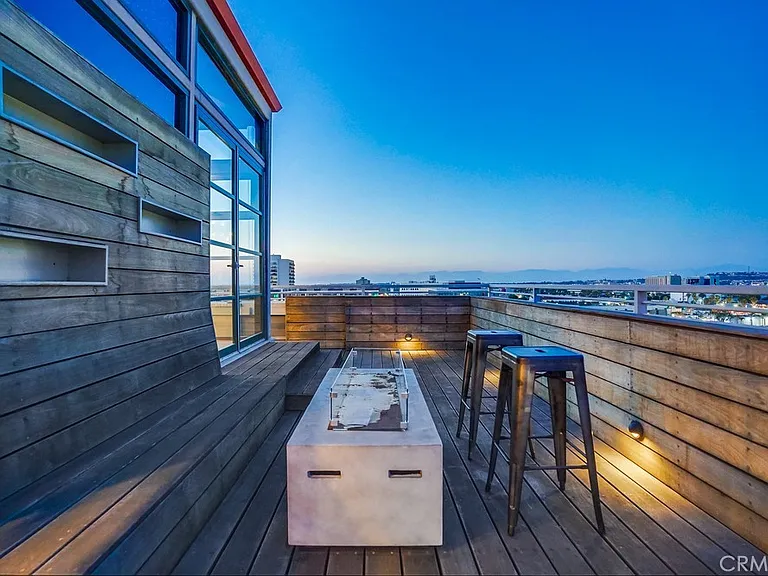 100 W 5th St #Penthouse 9B — Photo 49
