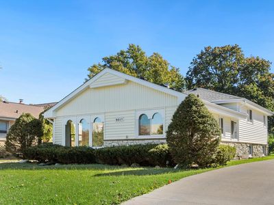 9517 West Grantosa DRIVE, Wauwatosa, WI, 53222