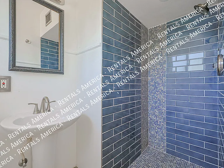 2114 W Myrtle Ave — Photo 19